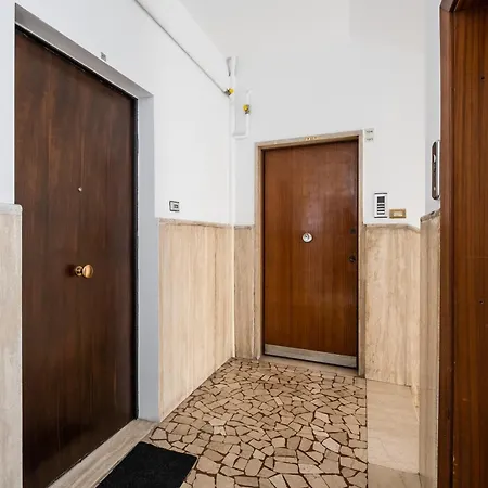 Apartment Lame 2 By District
